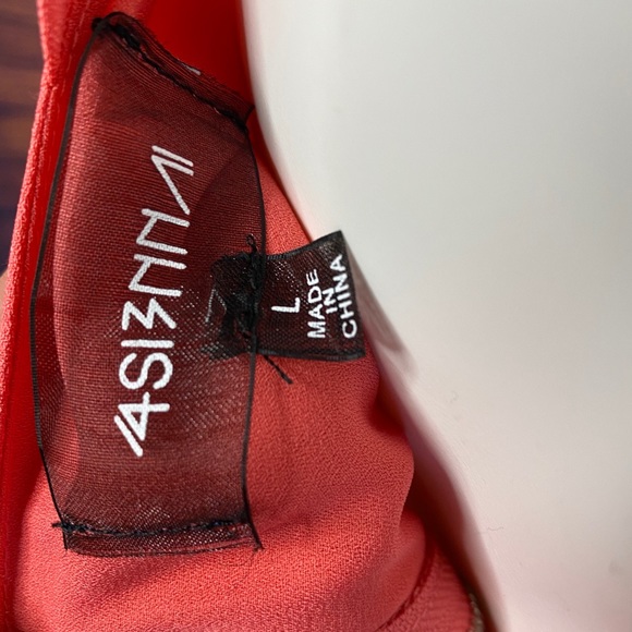 NWOT crop top - Picture 4 of 4